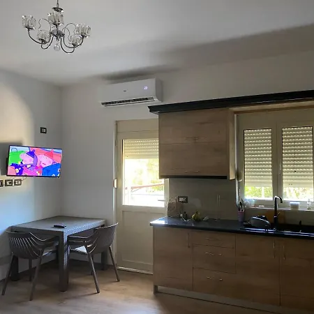 Holiday home Petrela Homes Mirash